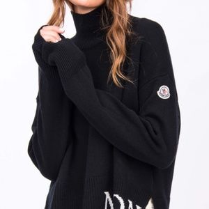 Moncler Wool & Cashmere Turtleneck Sweater